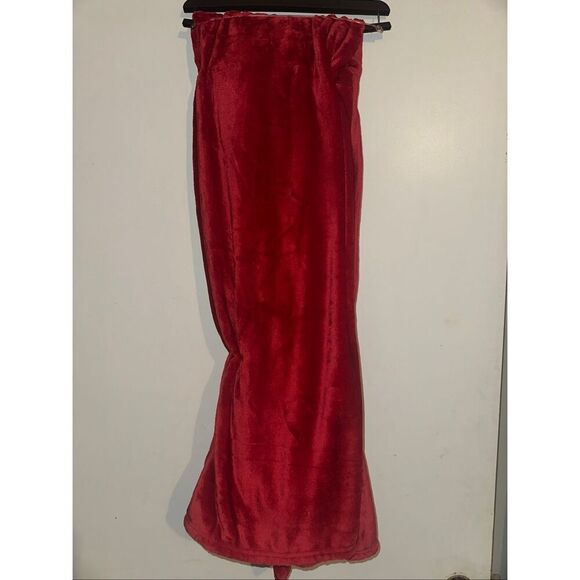 Christmas Deep Red Luxury velvet Plush Throw Blanket Christmas 50 x 70 - Picture 4 of 4